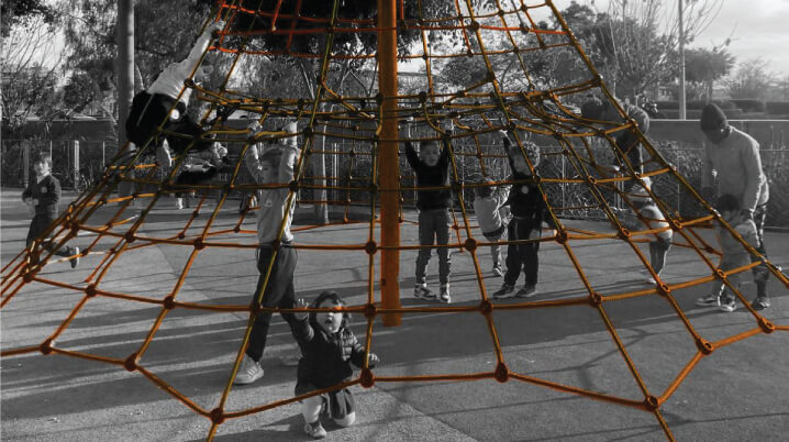 Structure d'escalade pour enfants